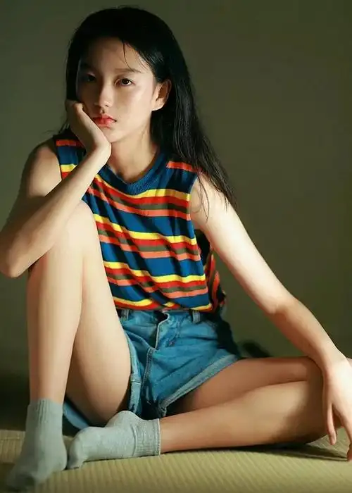 动漫《侧耳倾听》海报